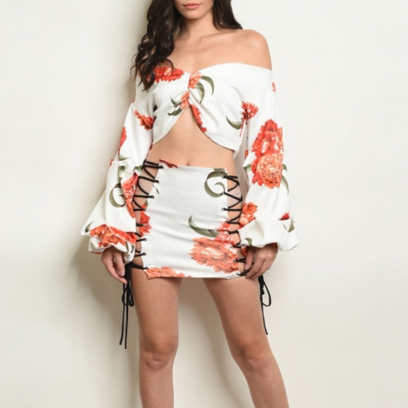 Two-Piece Flower Print Silk Top with Skirt Set - Picture 3 of 8